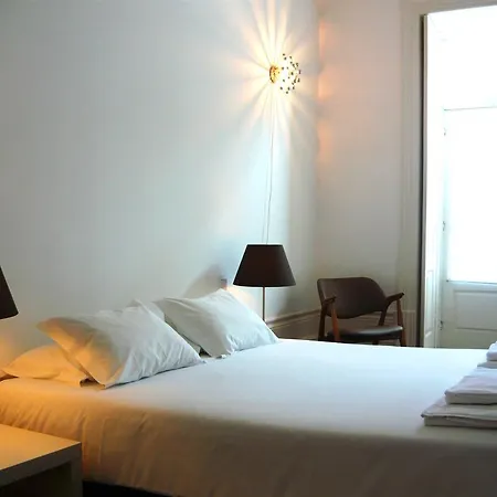 435 Almada Cosy Studio Appartamento