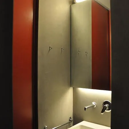 435 Almada Cosy Studio Apartment *