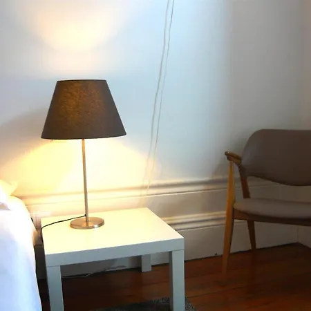 435 Almada Cosy Studio Apartment *